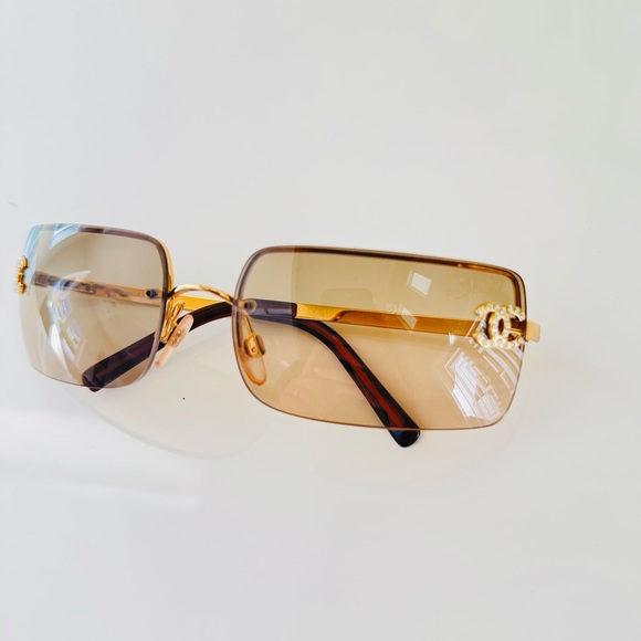 CHANEL Accessories - LIKE NEW✨ CHANEL RARE RIMLESS 4104-B Swarovski gold brown sunglasses